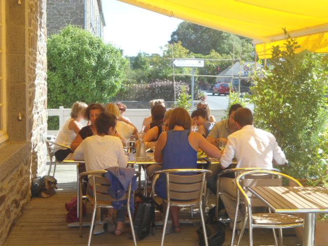 Hotel Restaurant Du Commerce La Gouesnière Dış mekan fotoğraf