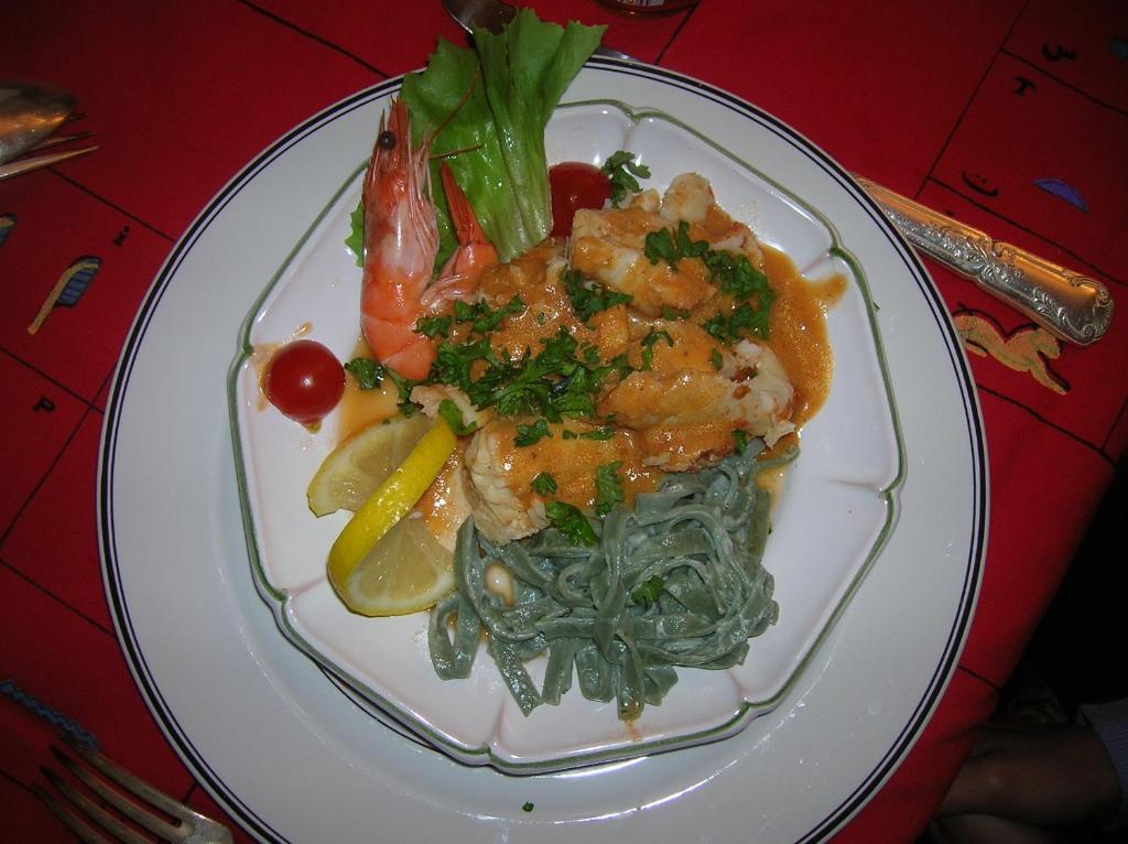 Hotel Restaurant Du Commerce La Gouesnière Dış mekan fotoğraf