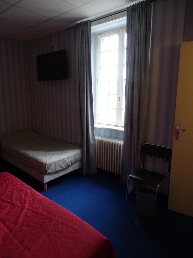 Hotel Restaurant Du Commerce La Gouesnière Dış mekan fotoğraf